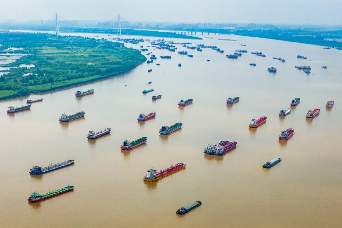 Barge traffic on the Yangtze River